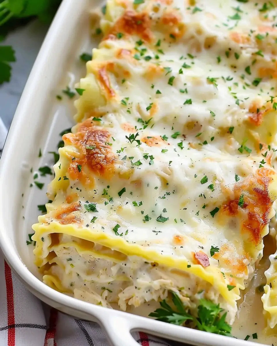 Chicken Alfredo Lasagna Rolls: Easy Comfort Food for Everyone